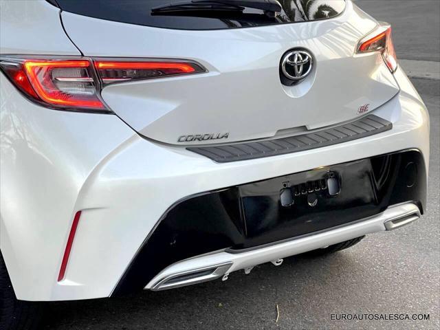 Photo of 2021 Super White Toyota Corolla