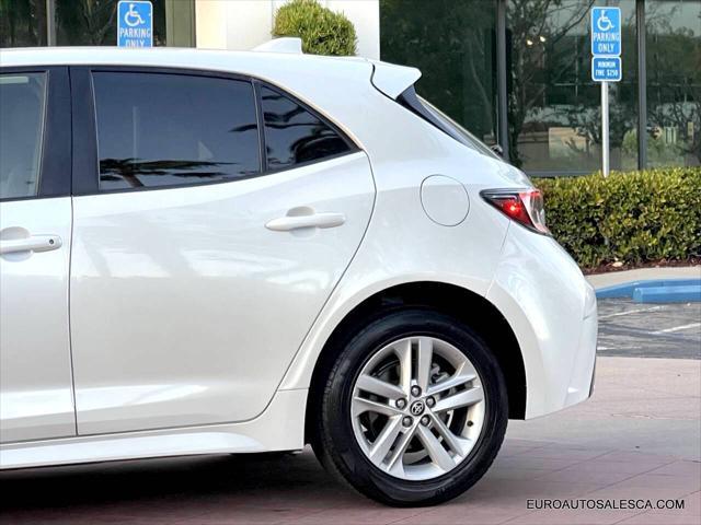Photo of 2021 Super White Toyota Corolla