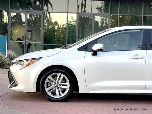 Photo of 2021 Super White Toyota Corolla