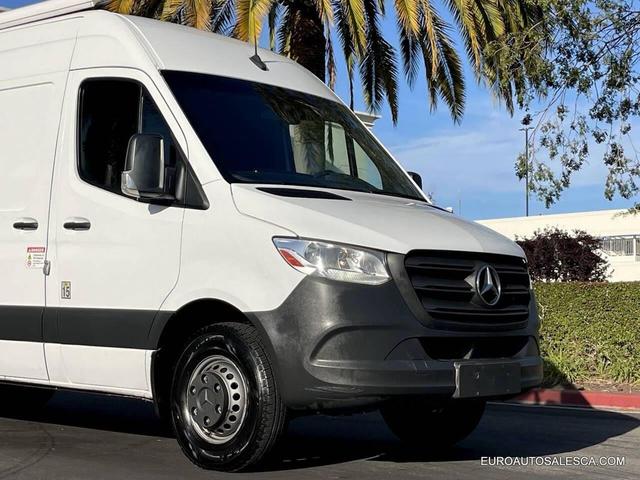 Photo of 2019 White Mercedes-Benz Sprinter 3500XD