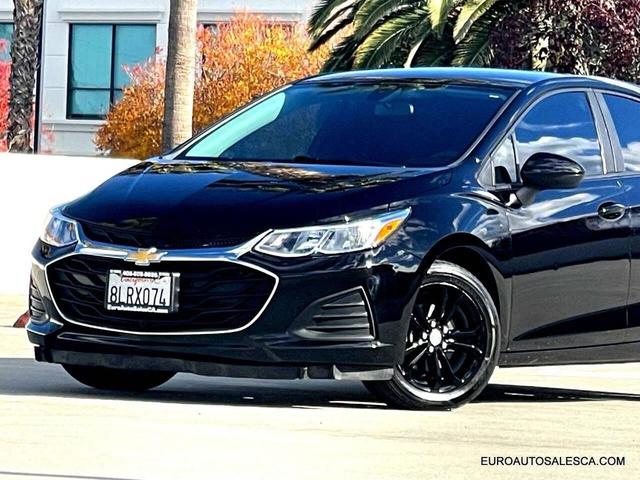 Photo of 2019 Black Chevrolet Cruze