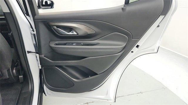 Photo of 2023 Summit White GMC Terrain