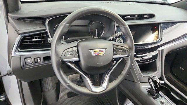 Photo of 2024 Silver Metallic Cadillac XT6