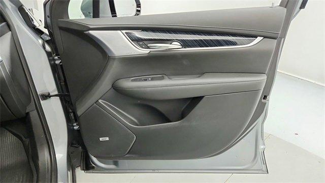 Photo of 2024 Silver Metallic Cadillac XT6