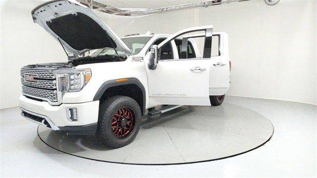 Photo of 2022 White Frost Tri-Coat GMC Sierra 2500