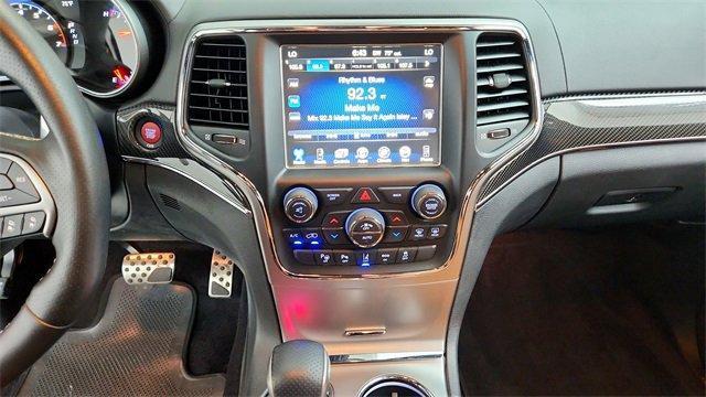 Photo of 2017 Velvet Red Pearlcoat Jeep Grand Cherokee