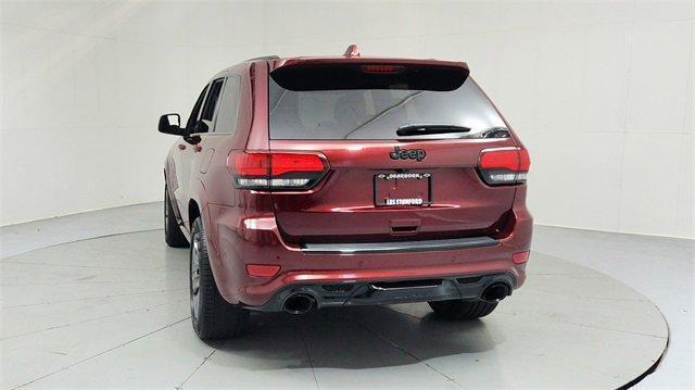 Photo of 2017 Velvet Red Pearlcoat Jeep Grand Cherokee