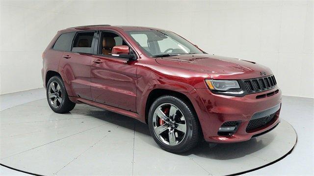 Photo of 2017 Velvet Red Pearlcoat Jeep Grand Cherokee