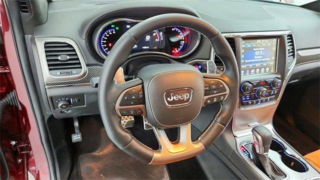 Photo of 2017 Velvet Red Pearlcoat Jeep Grand Cherokee