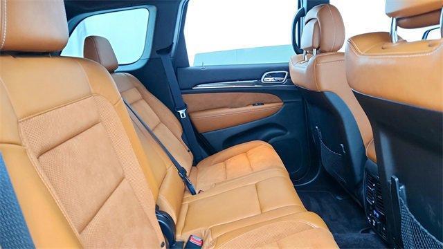 Photo of 2017 Velvet Red Pearlcoat Jeep Grand Cherokee
