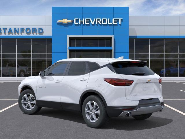 Photo of 2025 Summit White Chevrolet Blazer