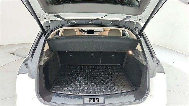 Photo of 2022 Pristine White Lincoln Corsair