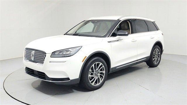 Photo of 2022 Pristine White Lincoln Corsair