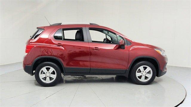 Photo of 2022 Crimson Metallic Chevrolet Trax