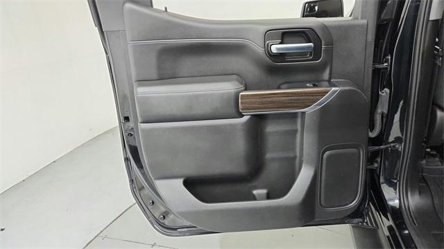 Photo of 2020 Black Chevrolet Silverado 1500