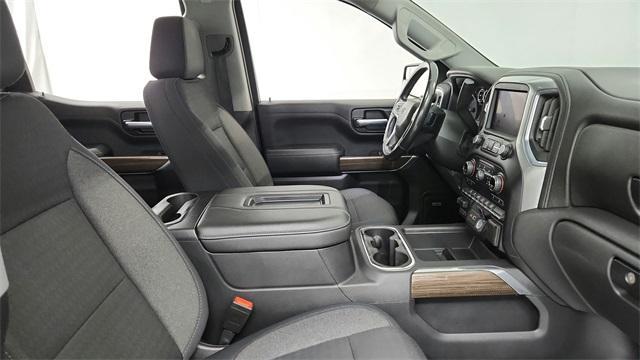 Photo of 2020 Black Chevrolet Silverado 1500