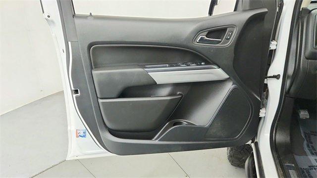 Photo of 2022 Summit White Chevrolet Colorado