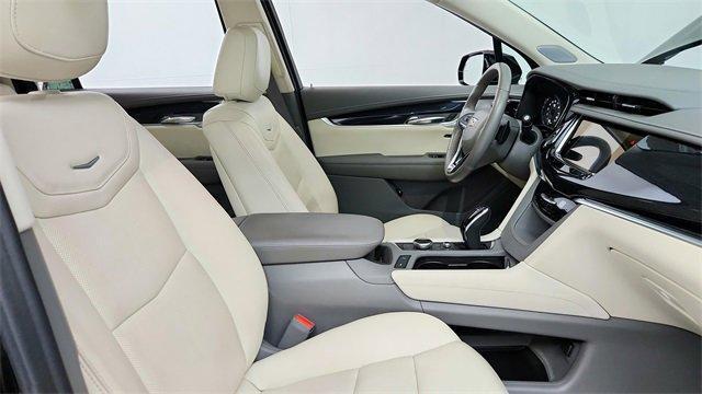 Photo of 2023 Stellar Black Metallic Cadillac XT6