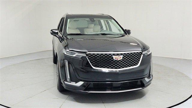 Photo of 2023 Stellar Black Metallic Cadillac XT6