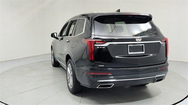 Photo of 2023 Stellar Black Metallic Cadillac XT6