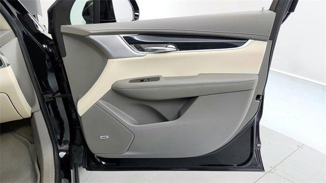 Photo of 2023 Stellar Black Metallic Cadillac XT6