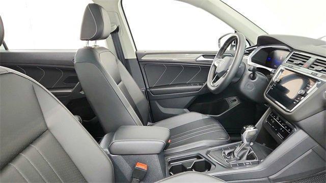 Photo of 2022 Pure White Volkswagen Tiguan