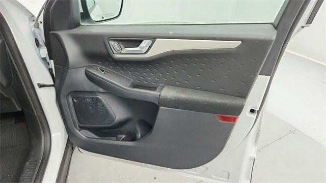 Photo of 2020 Oxford White Ford Escape