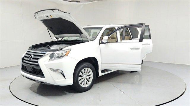Photo of 2015 Starfire Pearl Lexus GX 460