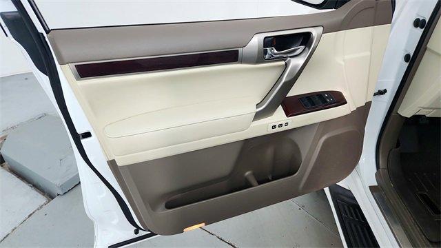 Photo of 2015 Starfire Pearl Lexus GX 460