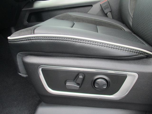 Photo of 2025 Ivory White RAM 1500