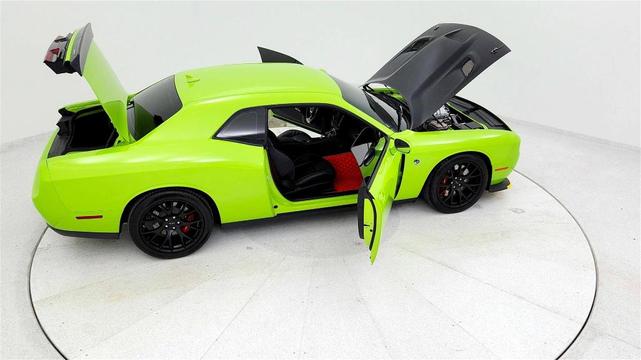 Photo of 2015 Green Dodge Challenger