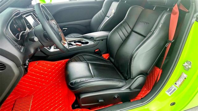 Photo of 2015 Green Dodge Challenger