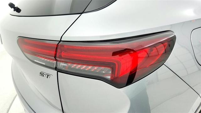 Photo of 2023 Gray Buick Envision