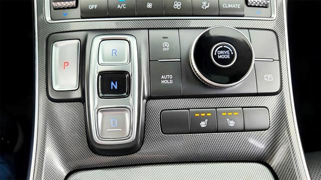 Photo of 2023 Black Hyundai SANTA FE