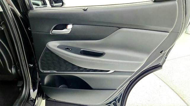 Photo of 2023 Black Hyundai SANTA FE