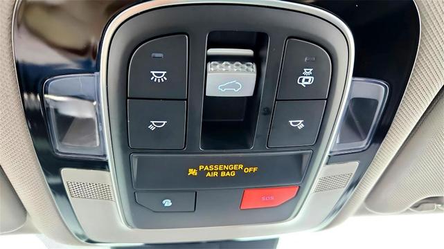 Photo of 2023 Black Hyundai SANTA FE