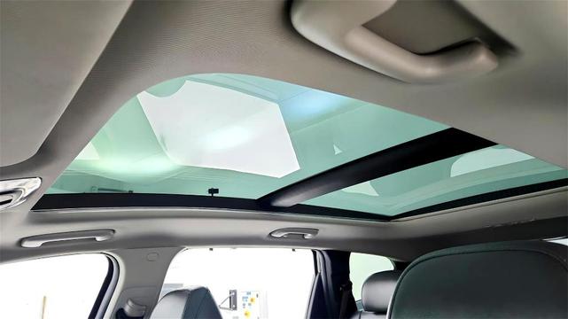 Photo of 2023 Black Hyundai SANTA FE