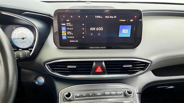 Photo of 2023 Black Hyundai SANTA FE