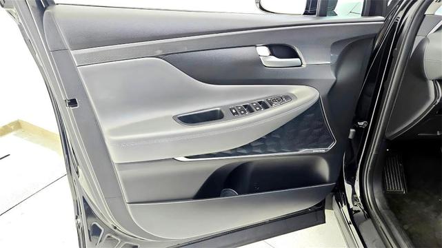 Photo of 2023 Black Hyundai SANTA FE