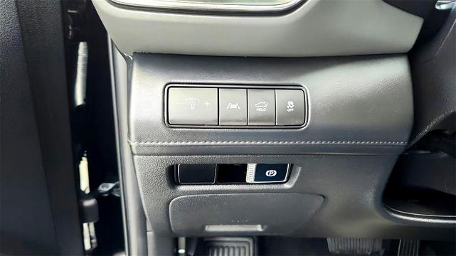 Photo of 2023 Black Hyundai SANTA FE