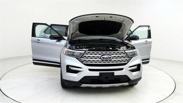 Photo of 2023 Silver Ford Explorer