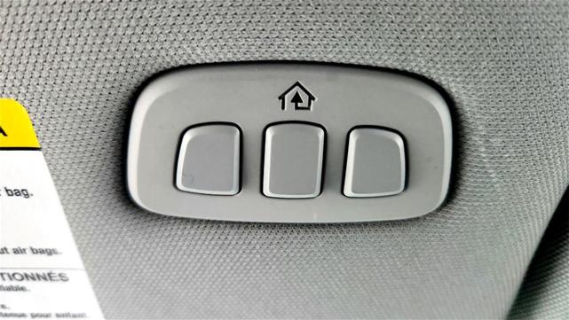 Photo of 2023 Silver Ford Explorer