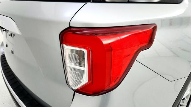 Photo of 2023 Silver Ford Explorer