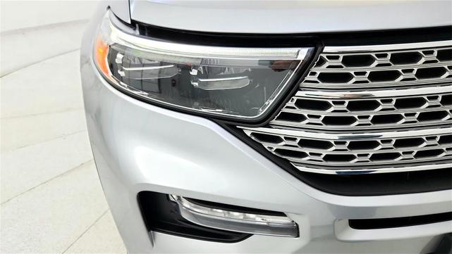 Photo of 2023 Silver Ford Explorer