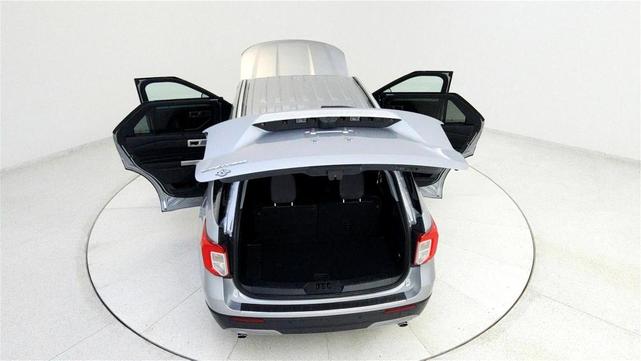Photo of 2023 Silver Ford Explorer