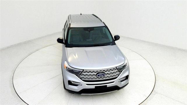 Photo of 2023 Silver Ford Explorer