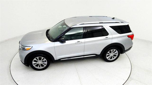 Photo of 2023 Silver Ford Explorer