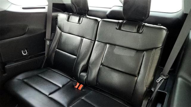 Photo of 2023 Silver Ford Explorer