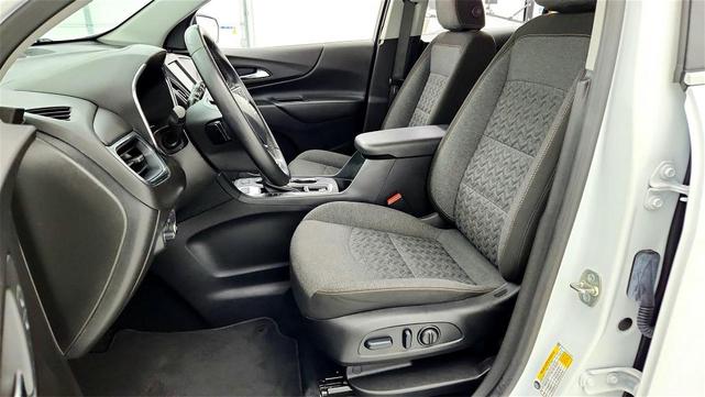 Photo of 2024 White Chevrolet Equinox