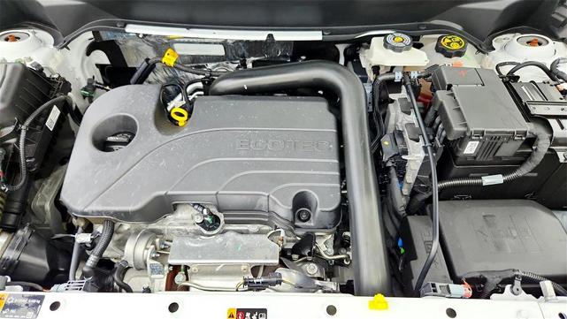 Photo of 2024 White Chevrolet Equinox